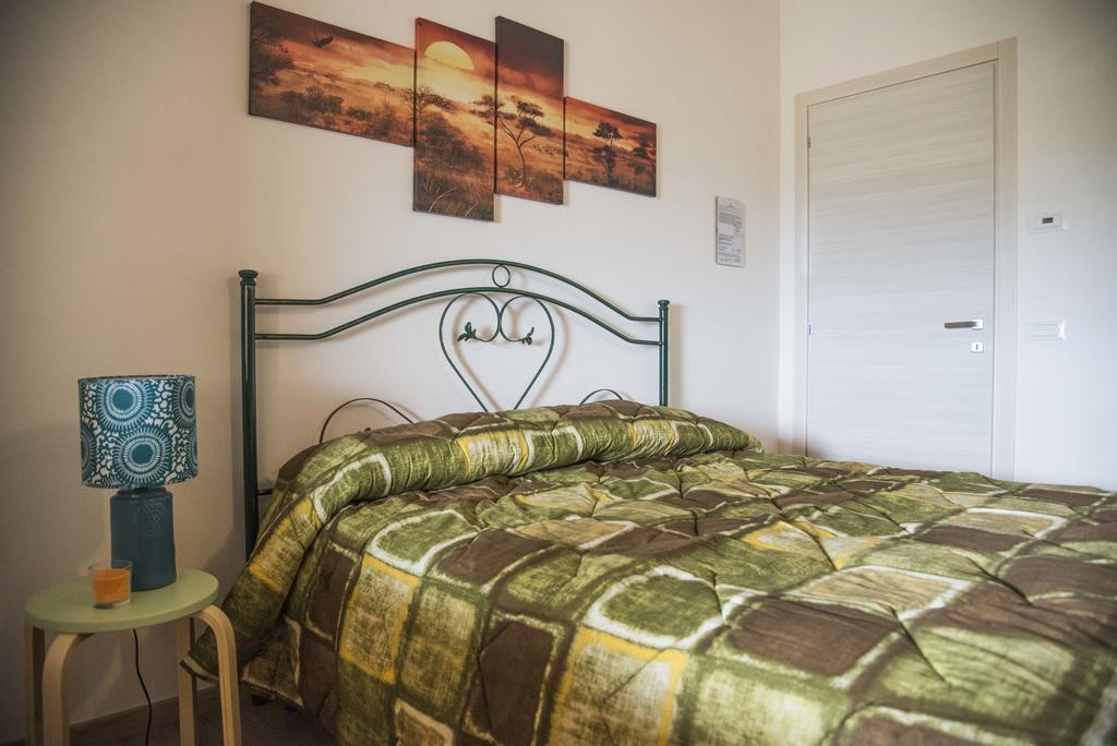 Bed and Breakfast Dimora Rosso Piceno Оффида Номер фото
