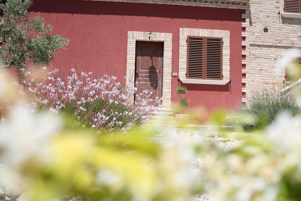 Bed and Breakfast Dimora Rosso Piceno Оффида Экстерьер фото